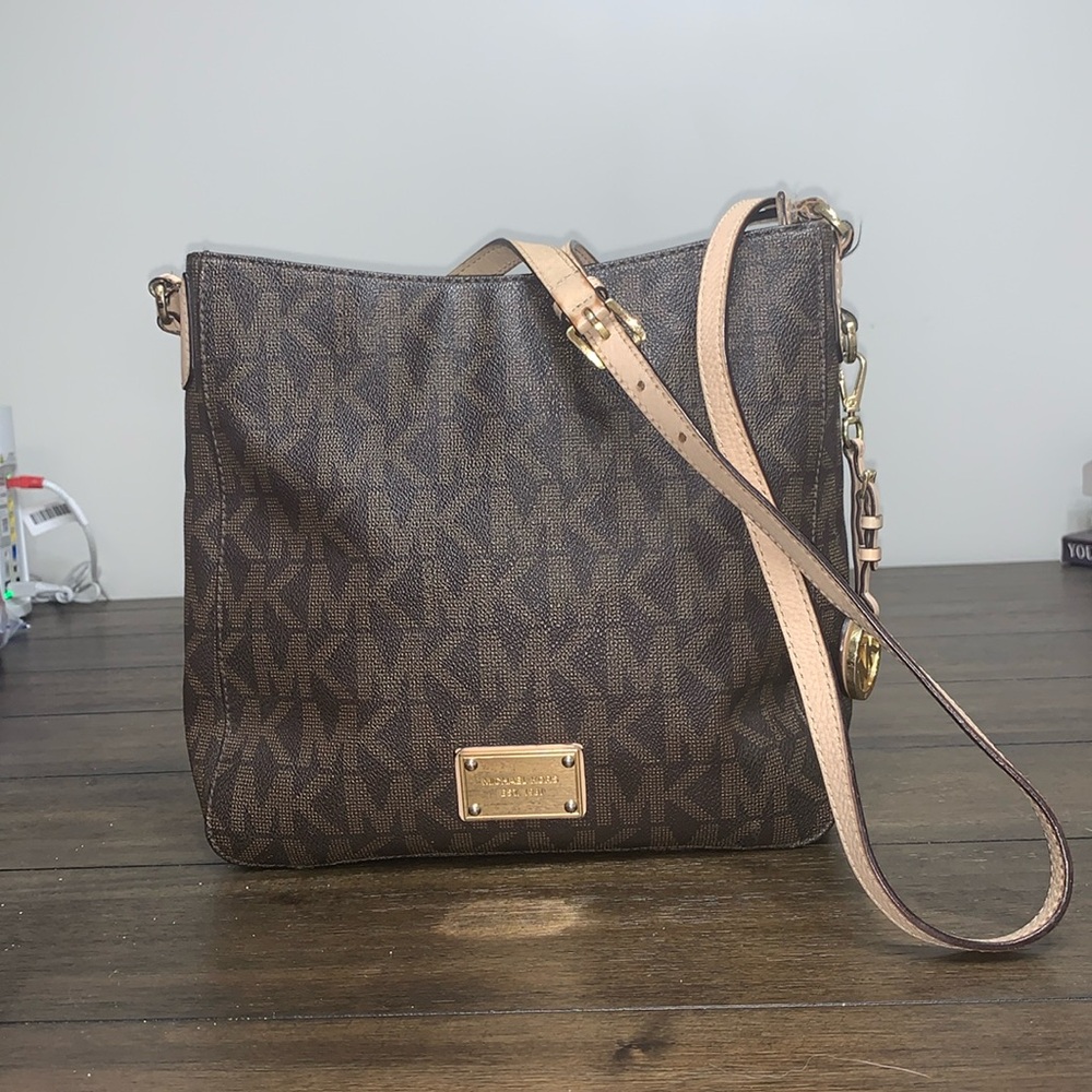 Michael Kors crossbody